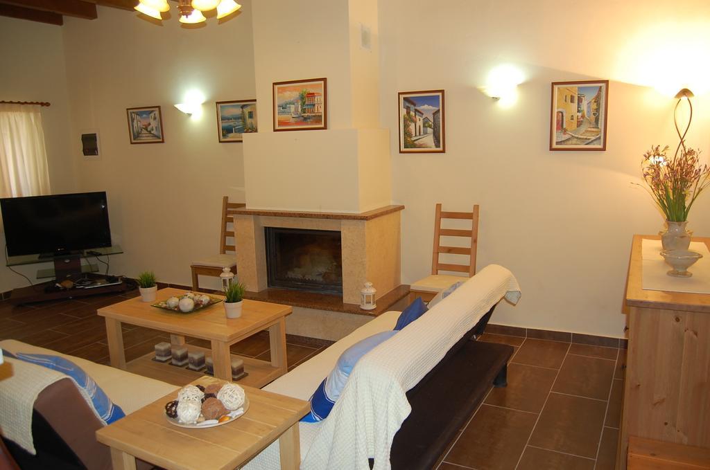 Chris And Nick Corfu Villa Mpoukaris Bilik gambar