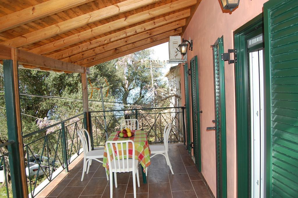 Chris And Nick Corfu Villa Mpoukaris Bilik gambar